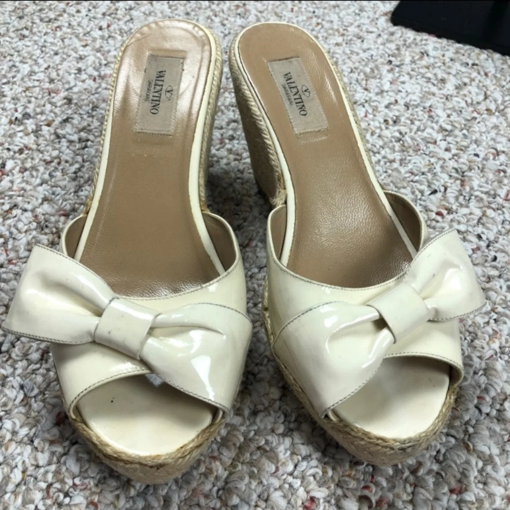 Valentino Patent Wedge